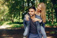 Видове черни блузи 33