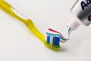 пасти за зъби без флуор - 73975 комбинации